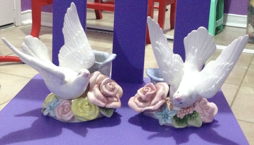 Vintage Pair of Porcelain Dove Figurines
